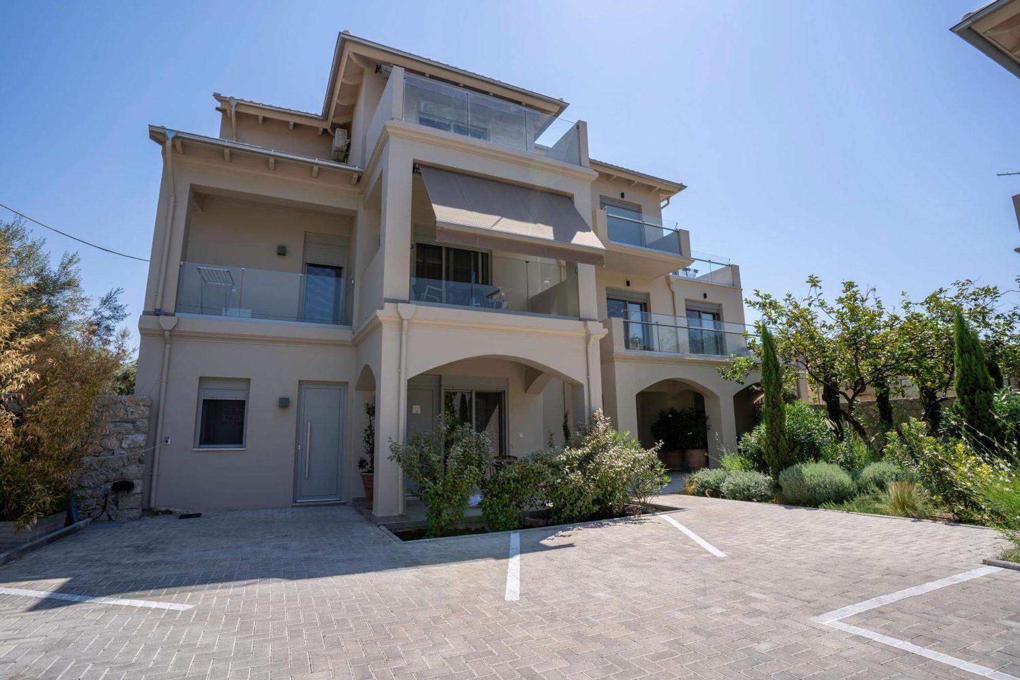 Blue Symphony Suites Apartments Nikiana Exterior photo
